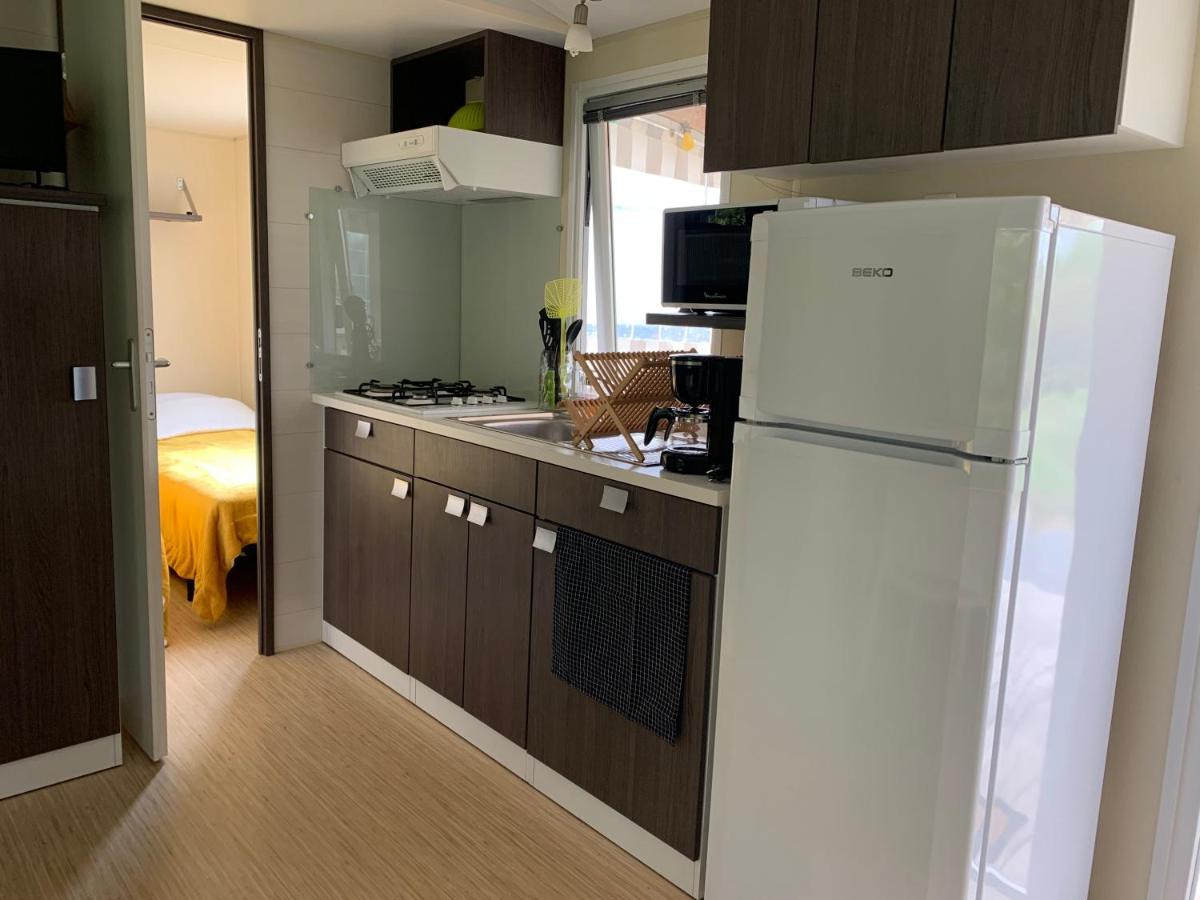 Camping De La Ferme Aux Anesses, Mobil Home Sofia2 Bressuire Eksteriør bilde